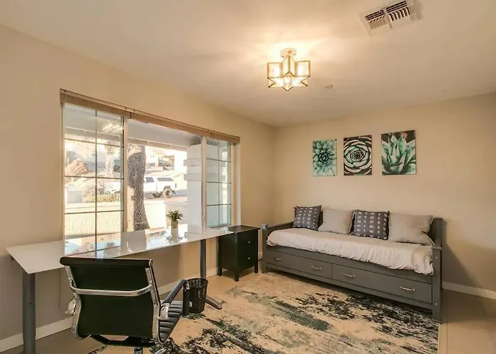 The Views, Heated Pool And Spacious