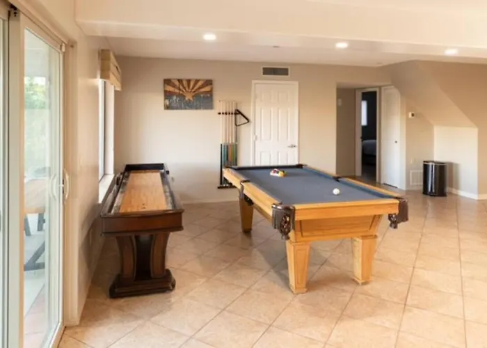 Holiday home The Views, Heated Pool And Spacious *